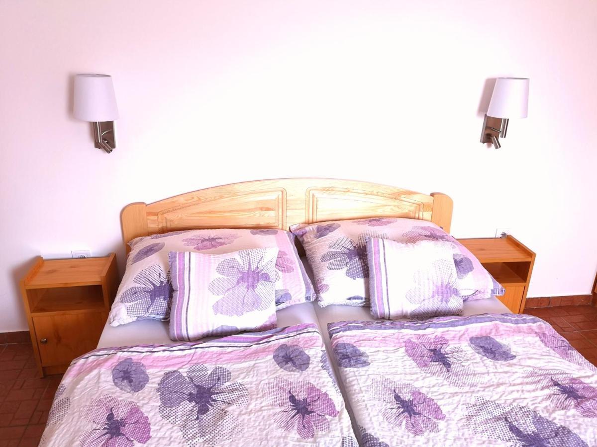 Apartman Kaszas Garden Mosonmagyarovar Exterior photo