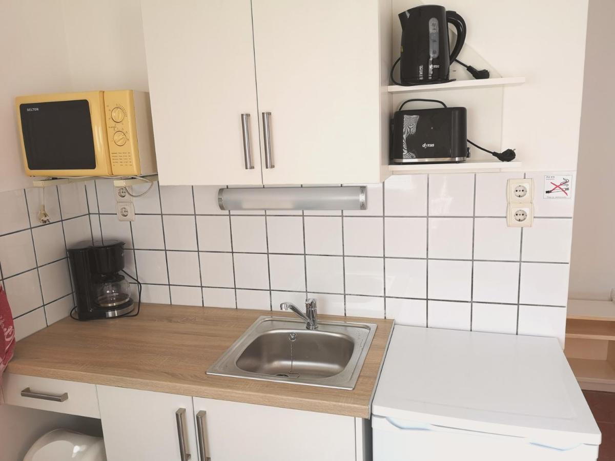 Apartman Kaszas Garden Mosonmagyarovar Exterior photo