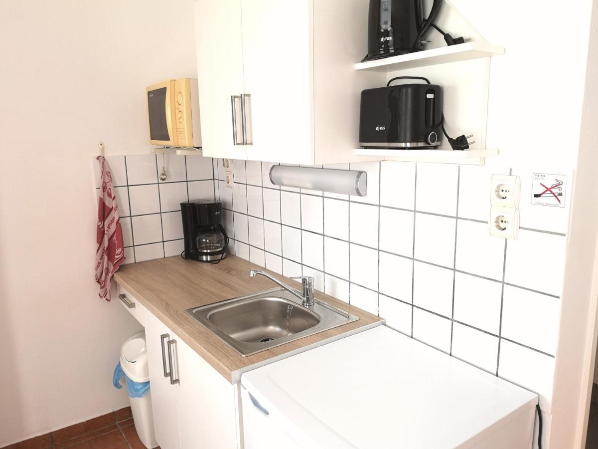 Apartman Kaszas Garden Mosonmagyarovar Exterior photo